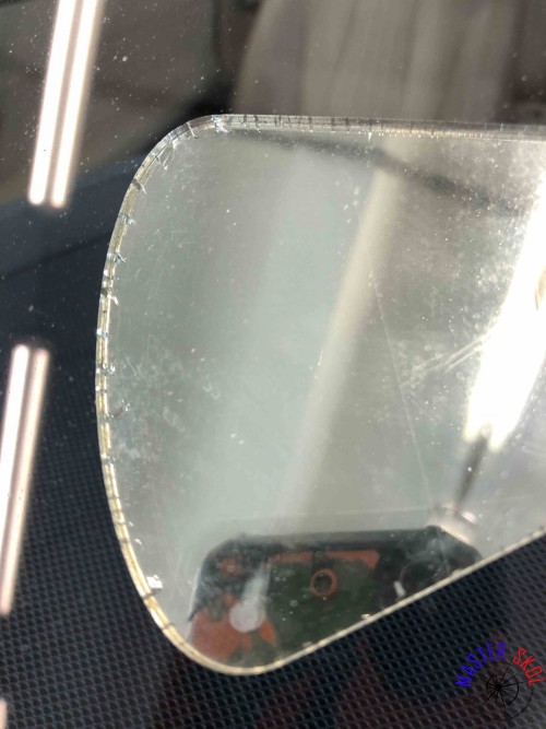 Место скола после ремонта