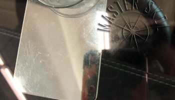 Jeep - место удаления скола Jeep - удаление скола