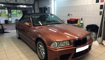 Ремонт трещины на автостекле BMW на Вавилова