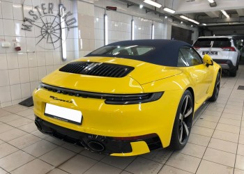 Защитная пленка на кузов Porsche Защитная пленка на кузов Porsche Ленинский проспект