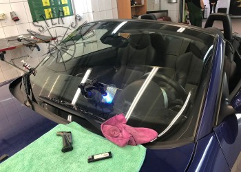 BMW cupe ремонт-трещины автостекла